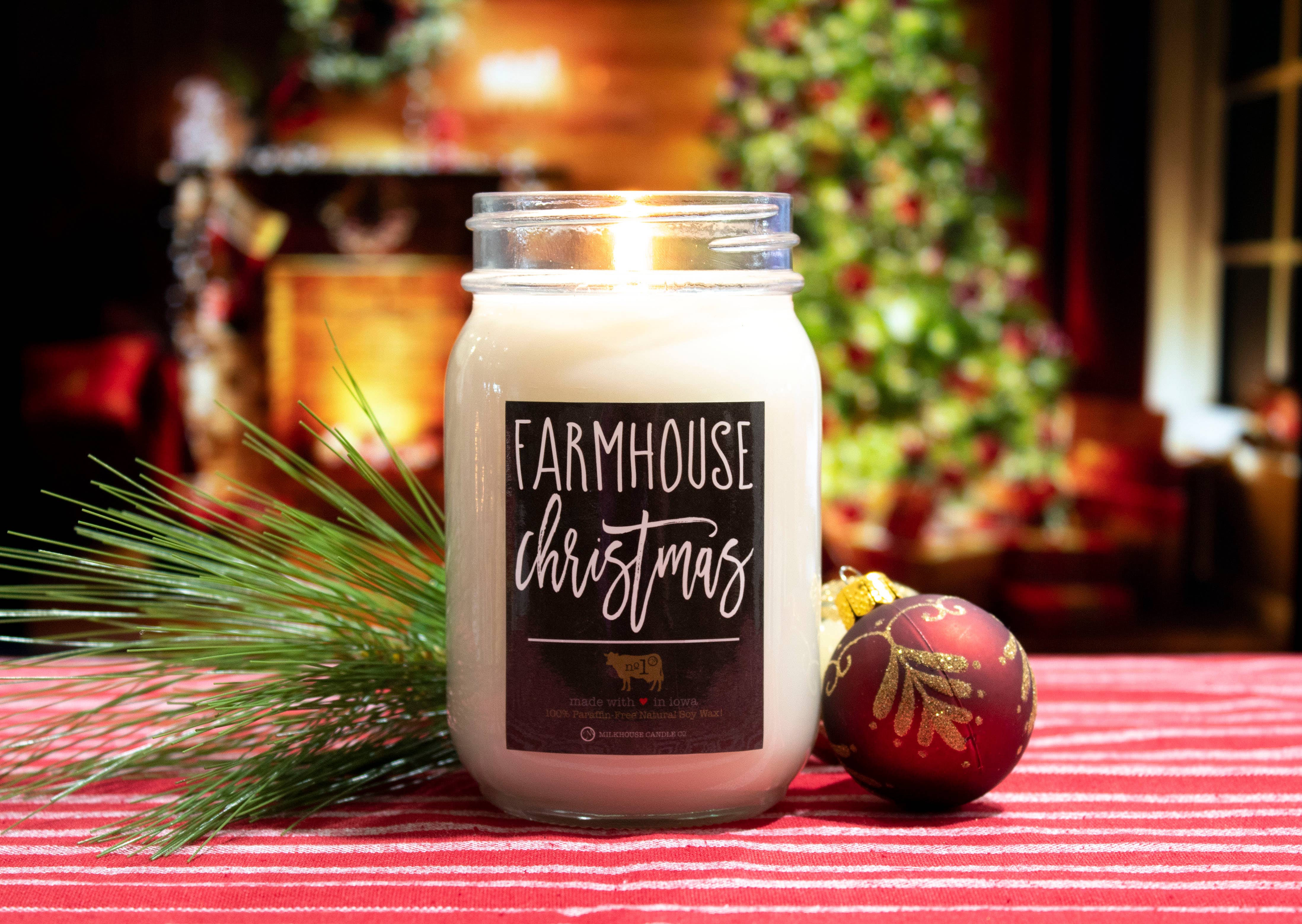 13 oz Mason Jar Christmas Candle: Farmhouse Christmas